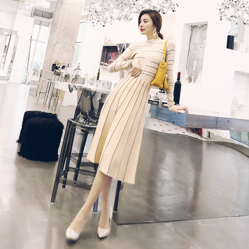 春秋季針織毛衣女裙子兩件套連衣裙2018新款修身韓版修身時尚套裝