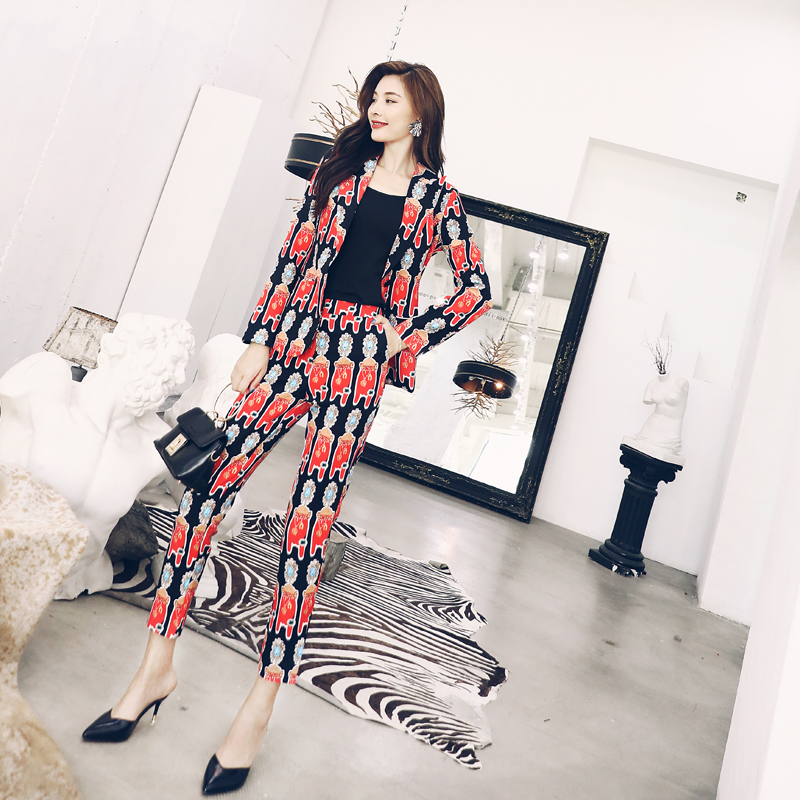 提花圖案歐貨時髦套裝女2018秋季新款俏皮港味休閑西裝小腳褲兩件
